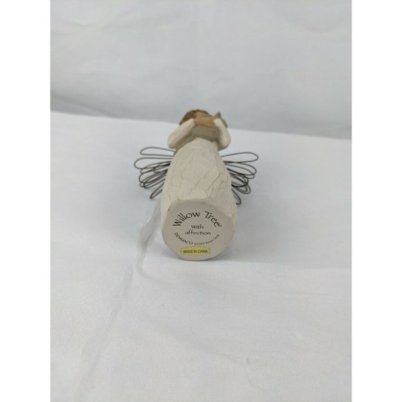Willow Tree With Affection Figurine 26109 Angel Holding Cat 2003 NO BOX Cats - Picture 3 of 5